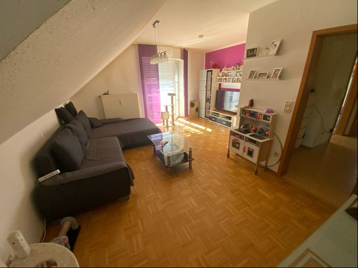 Gepflegte 2-Zimmer-Dachgeschosswohnung in Türkheim als Kapitalanlage, provisionsfrei von privat